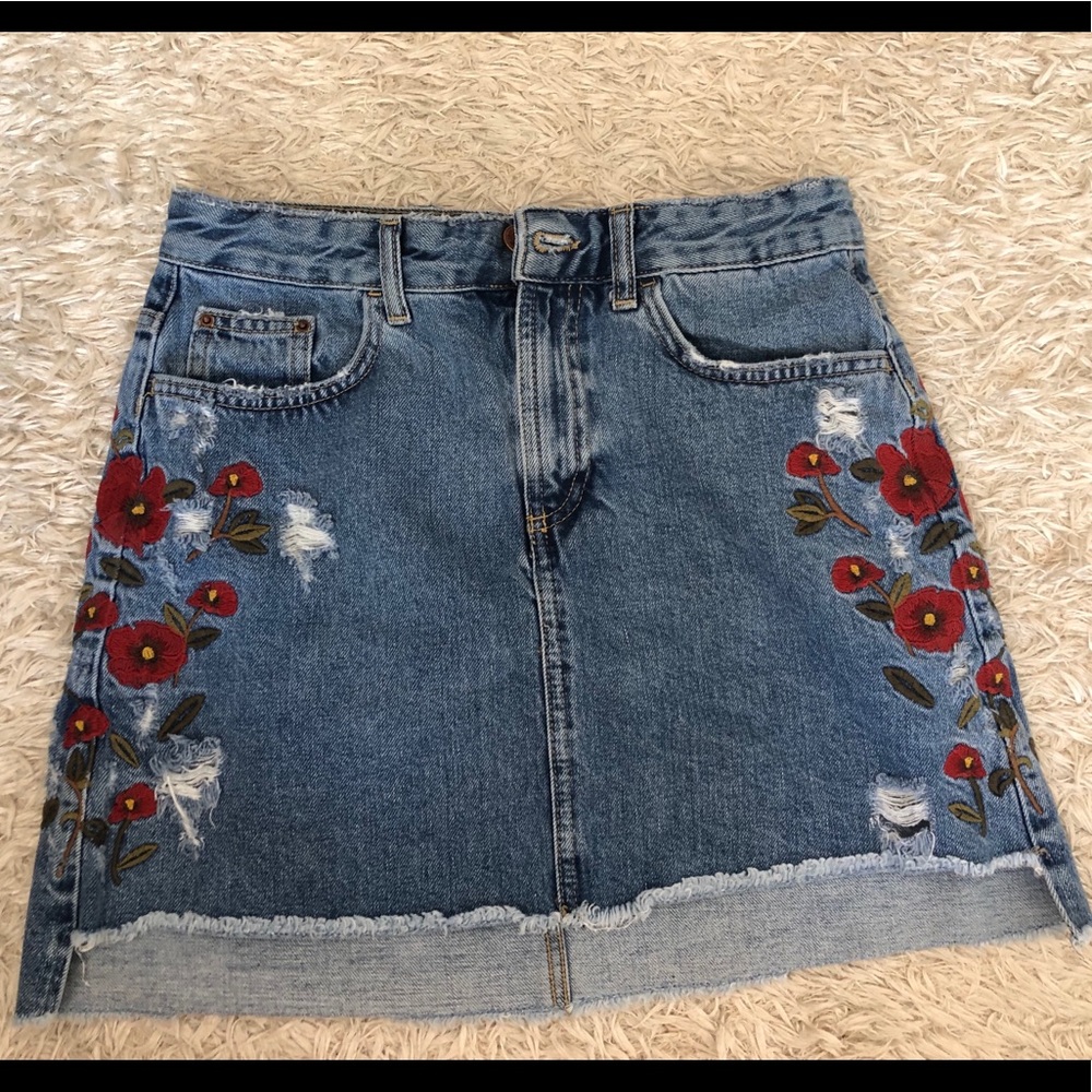 Zara denim skirt with floral